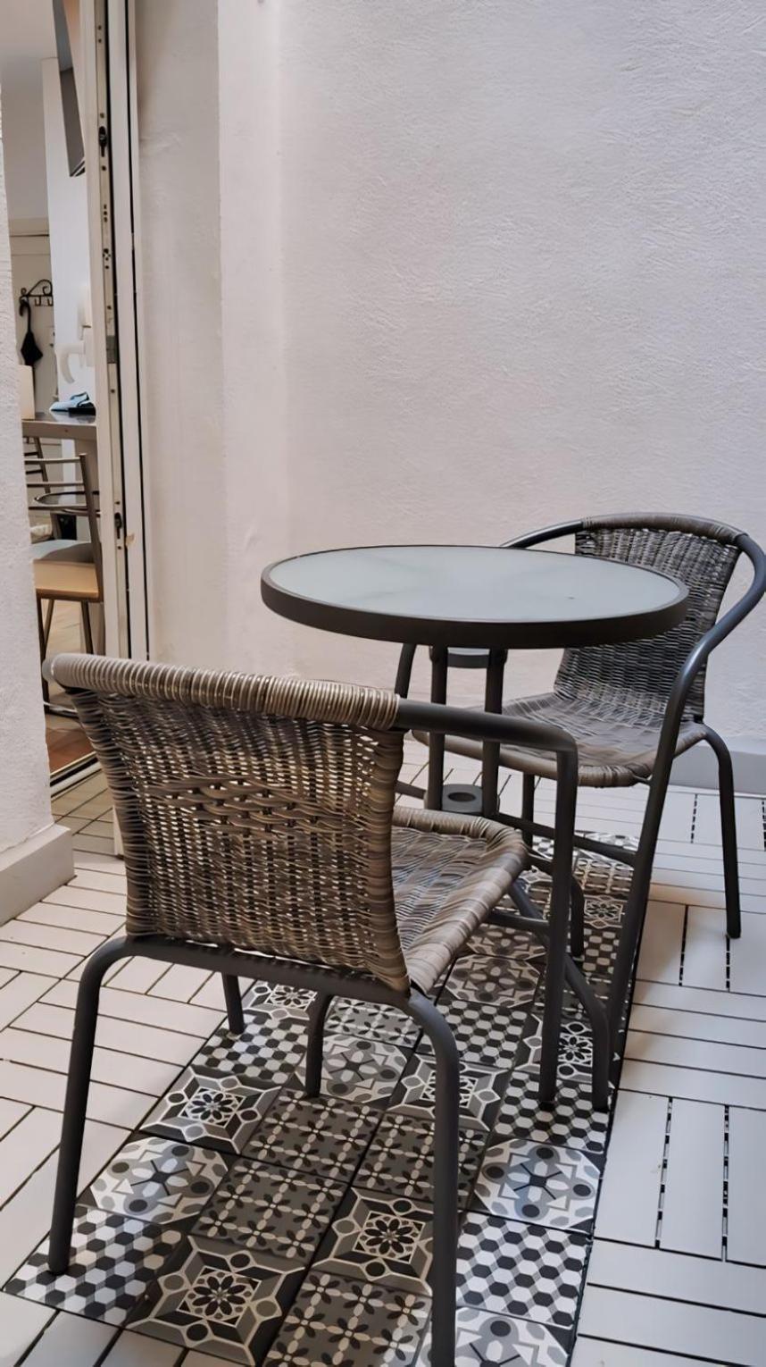 Centrico Apartamento Con Patio Madrid Esterno foto