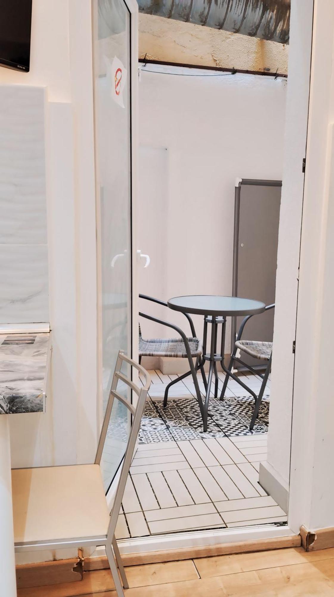 Centrico Apartamento Con Patio Madrid Esterno foto